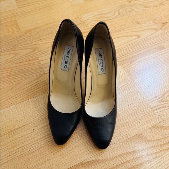 Jimmy Choo Black Leather Pumps with Gold Heel - EU 38.5 - Picture 4 of 5